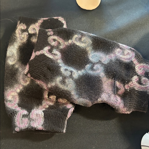 Black and Pink Fingerless Gloves inspired designer - Picture 3 of 4